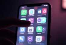 Fake Icons: The Clever Way to Hide Sensitive Content on Your Phone A slightly blurred phone screen with fake and real app icons, a nervous hand shadow, and tiny pixelated padlocks, featuring a muted neon palette of pinks, greens, and purples on a dark charcoal background, evoking a secretive yet hopeful vibe in a dimly lit coffee shop.